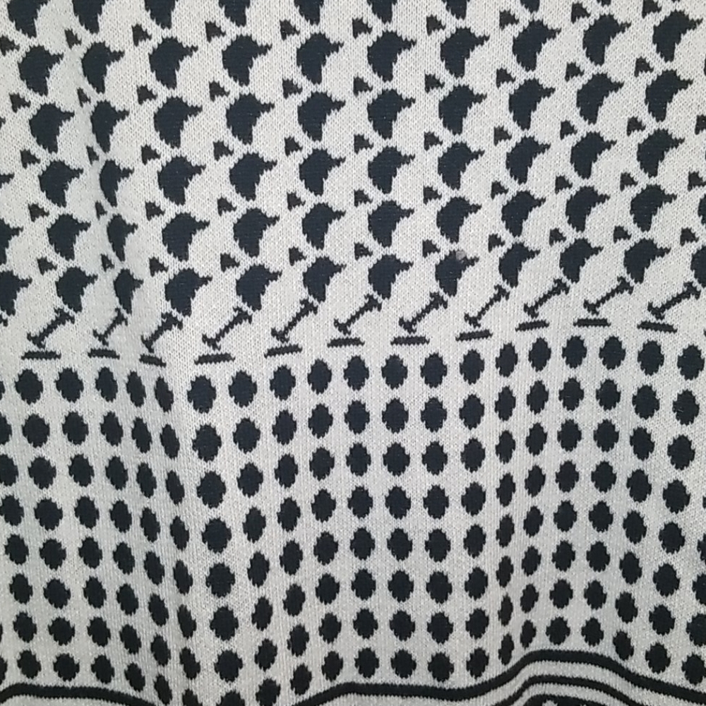 Sweater - Picture 2 of 4